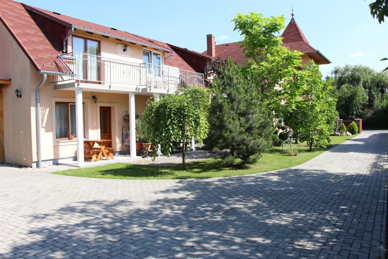Villa Monika Keszthely Buitenkant foto